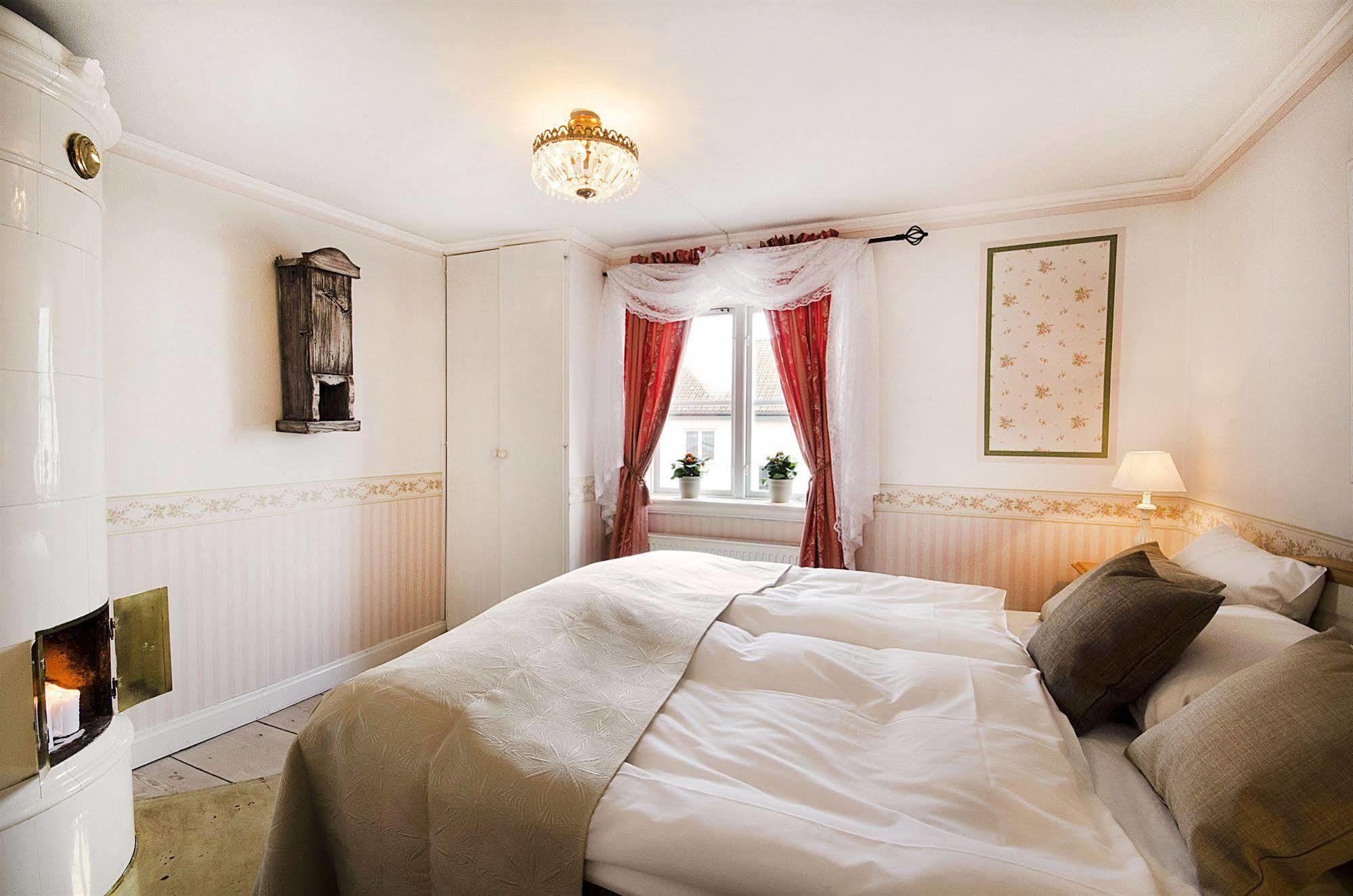Hotel Amalias Hus Gränna エクステリア 写真