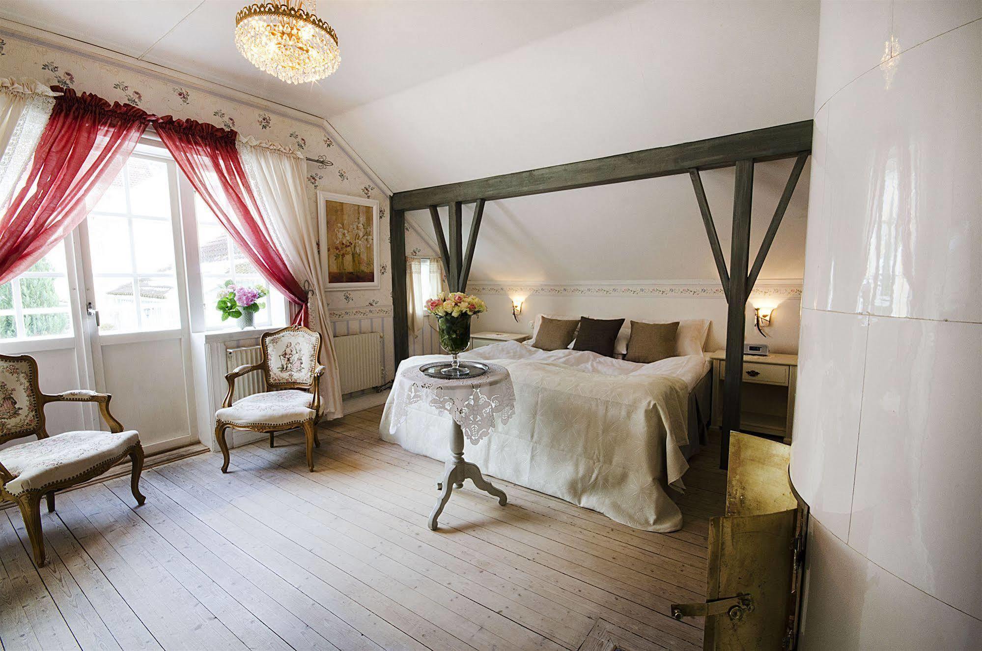 Hotel Amalias Hus Gränna エクステリア 写真