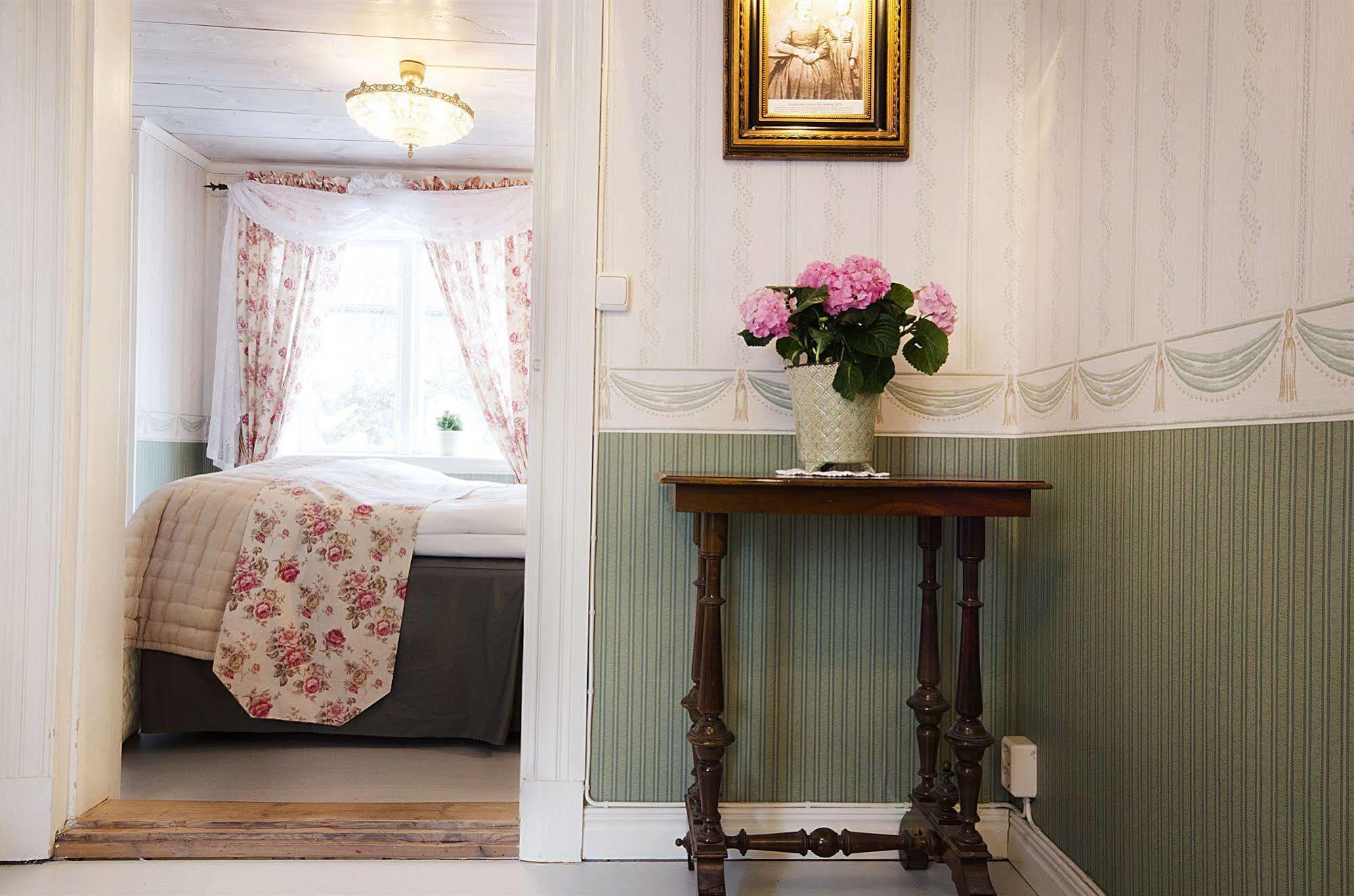 Hotel Amalias Hus Gränna エクステリア 写真