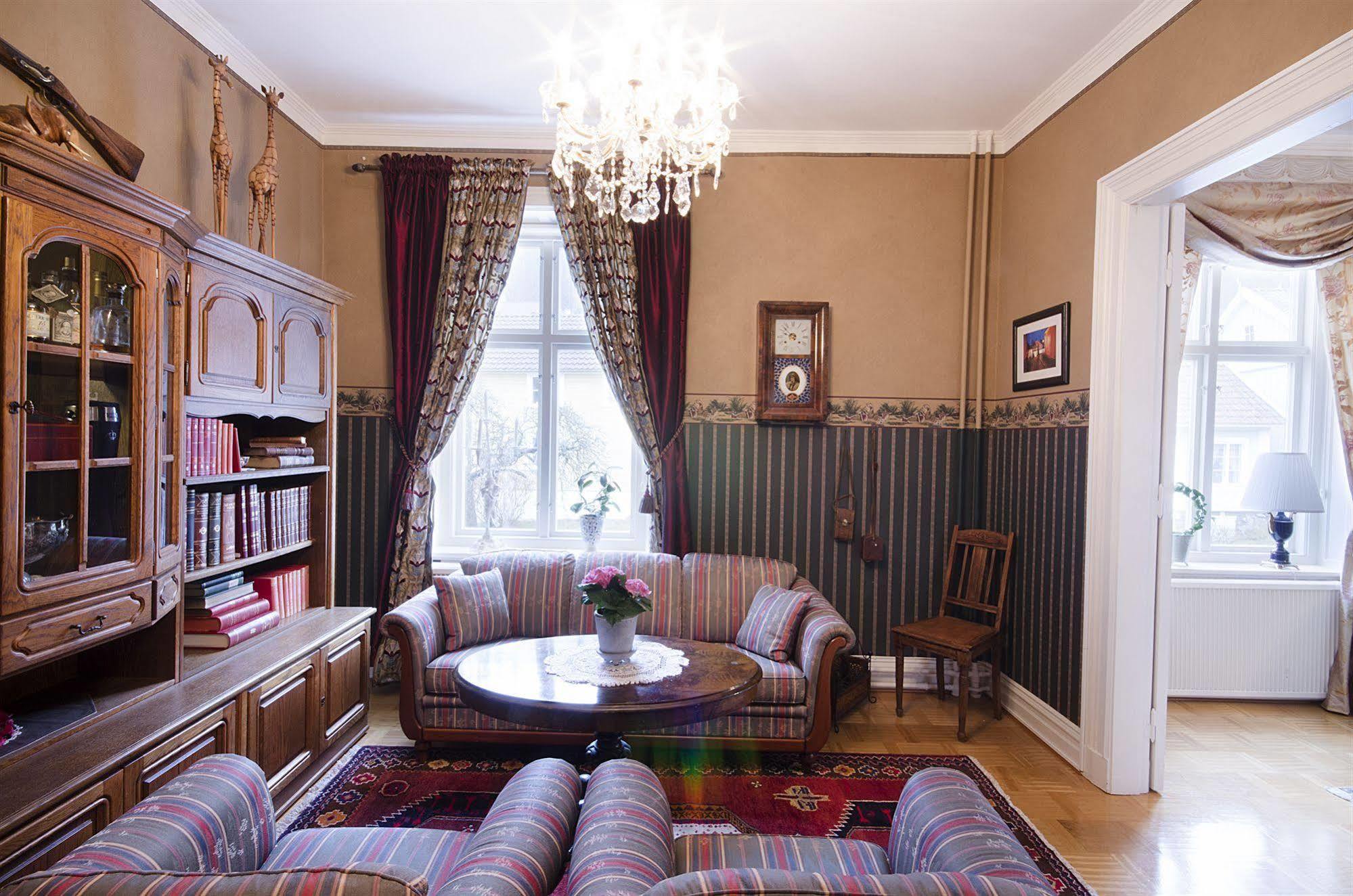 Hotel Amalias Hus Gränna エクステリア 写真